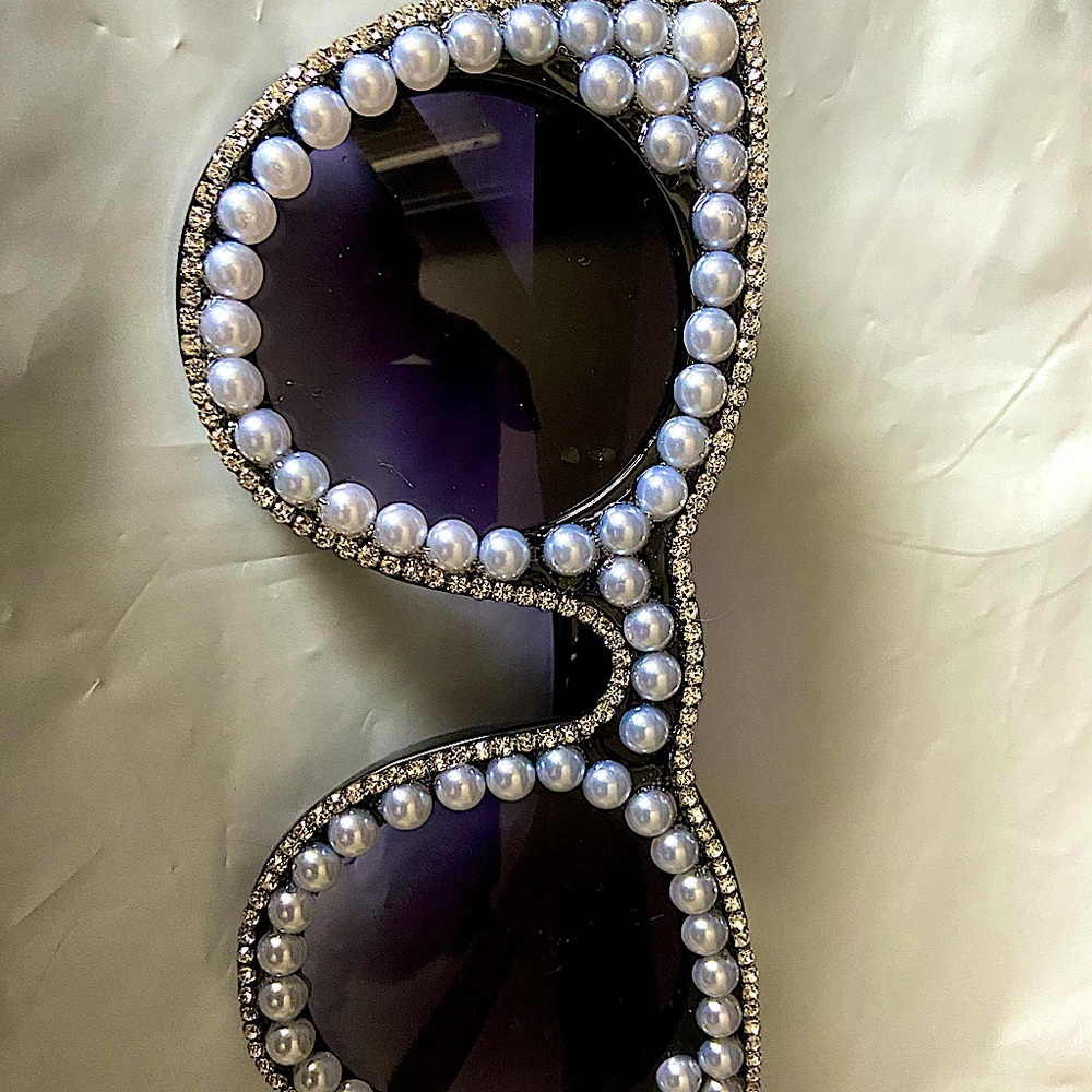 COPY - White pearl sunglasses